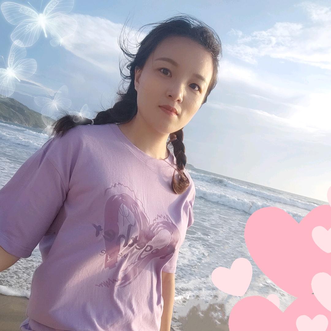 努力摆摊的叶子