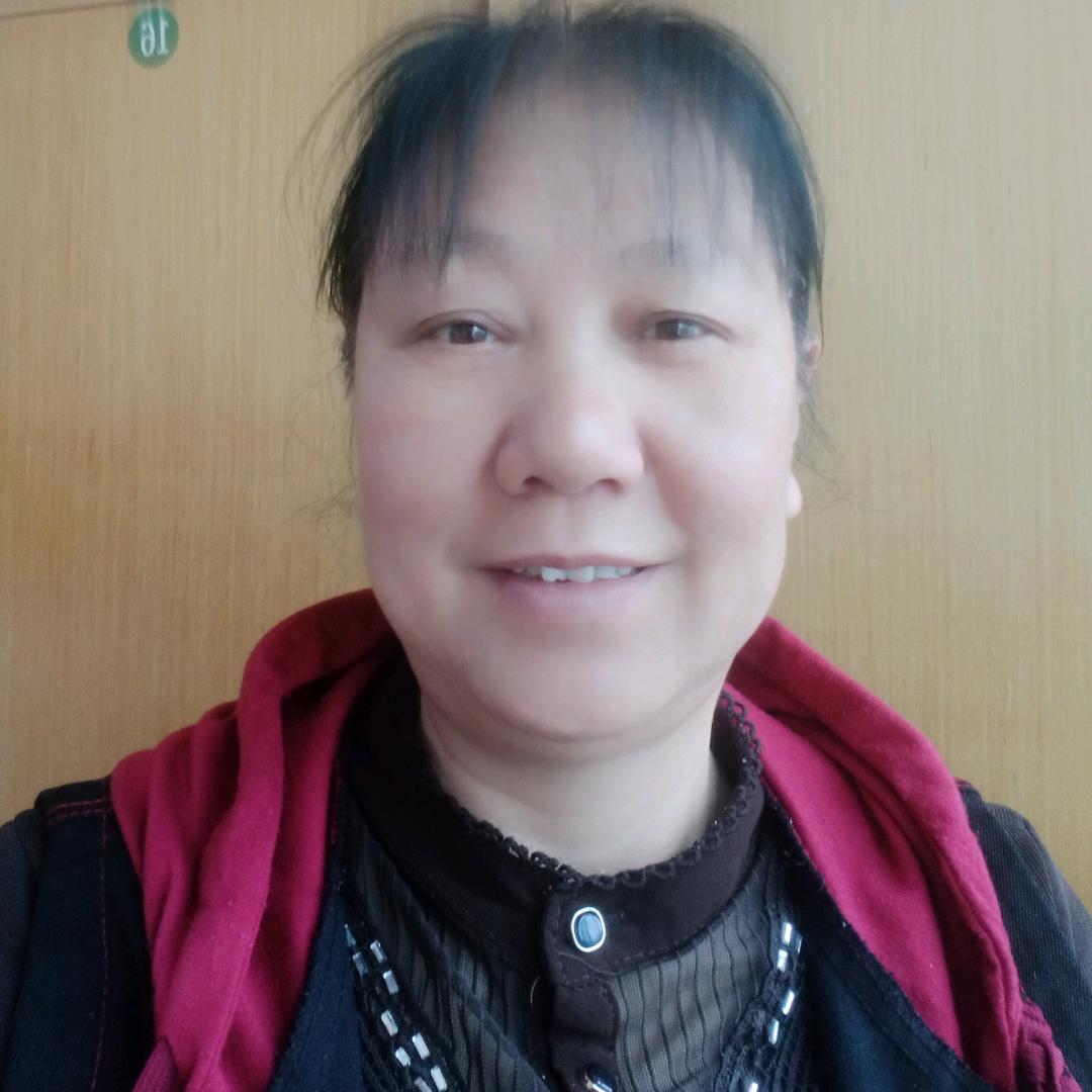 碧水清莲，