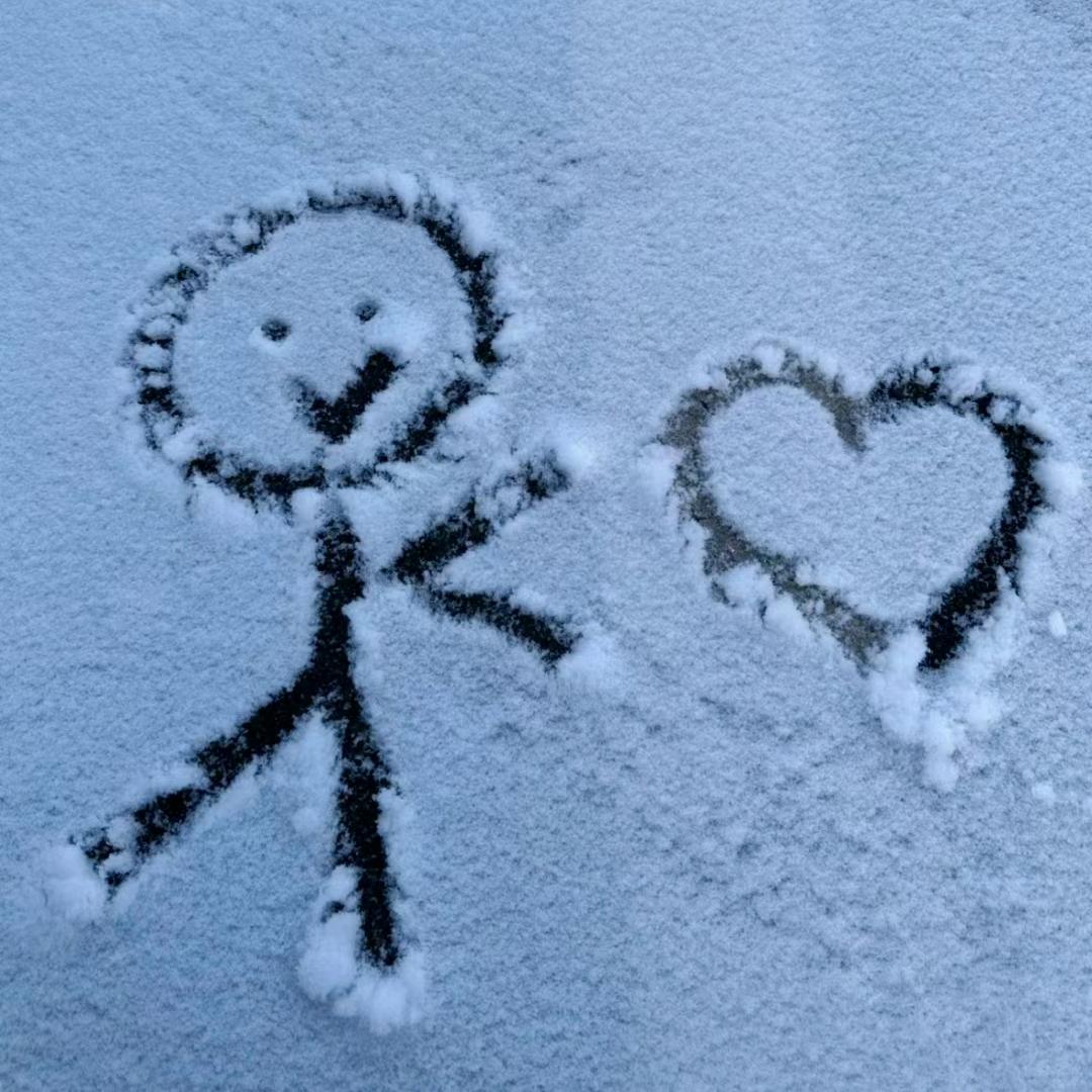 可甜可咸的~菲♥
