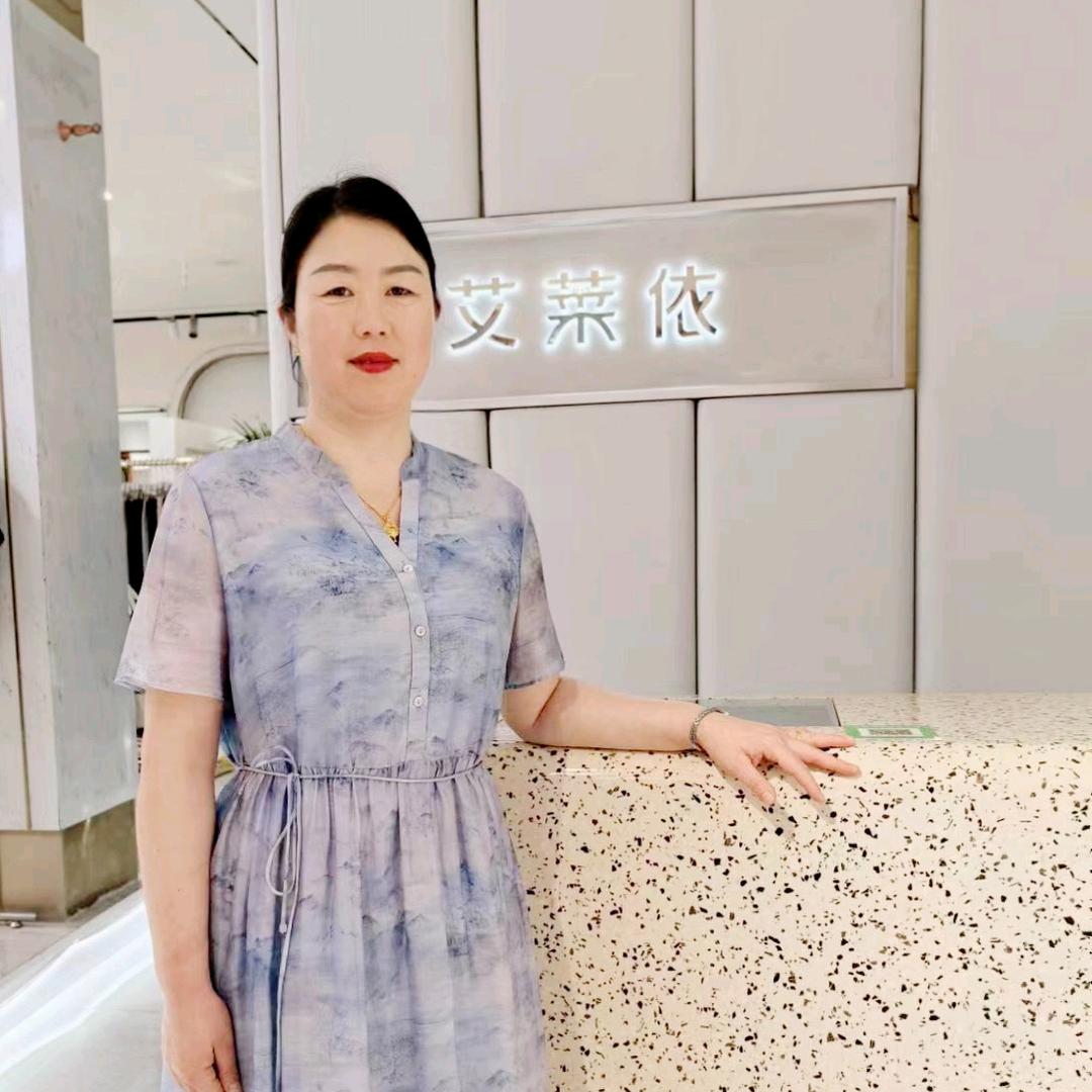 唐河女装-方姐