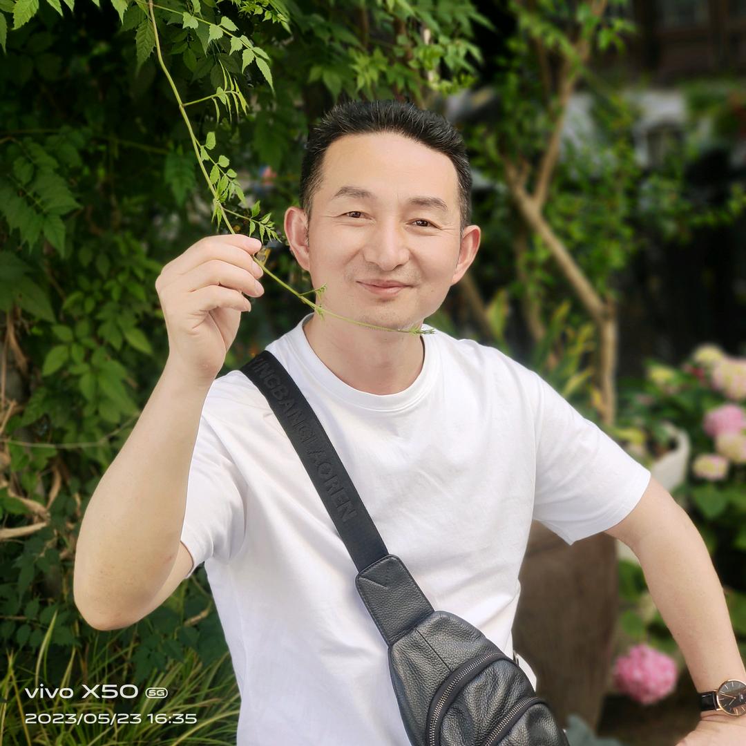 布衣朗中谢先生