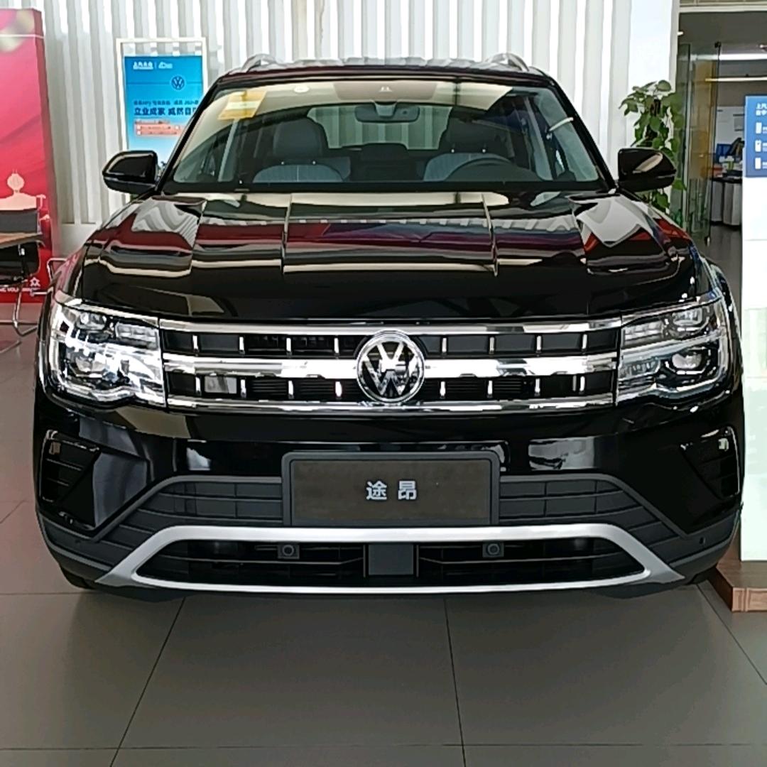 鸿燕园方上汽大众-途昂