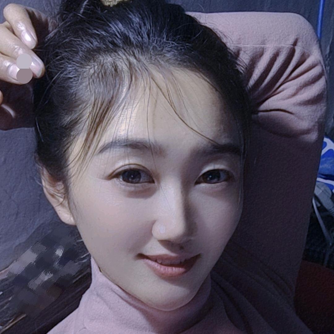 90后开小货车乐乐