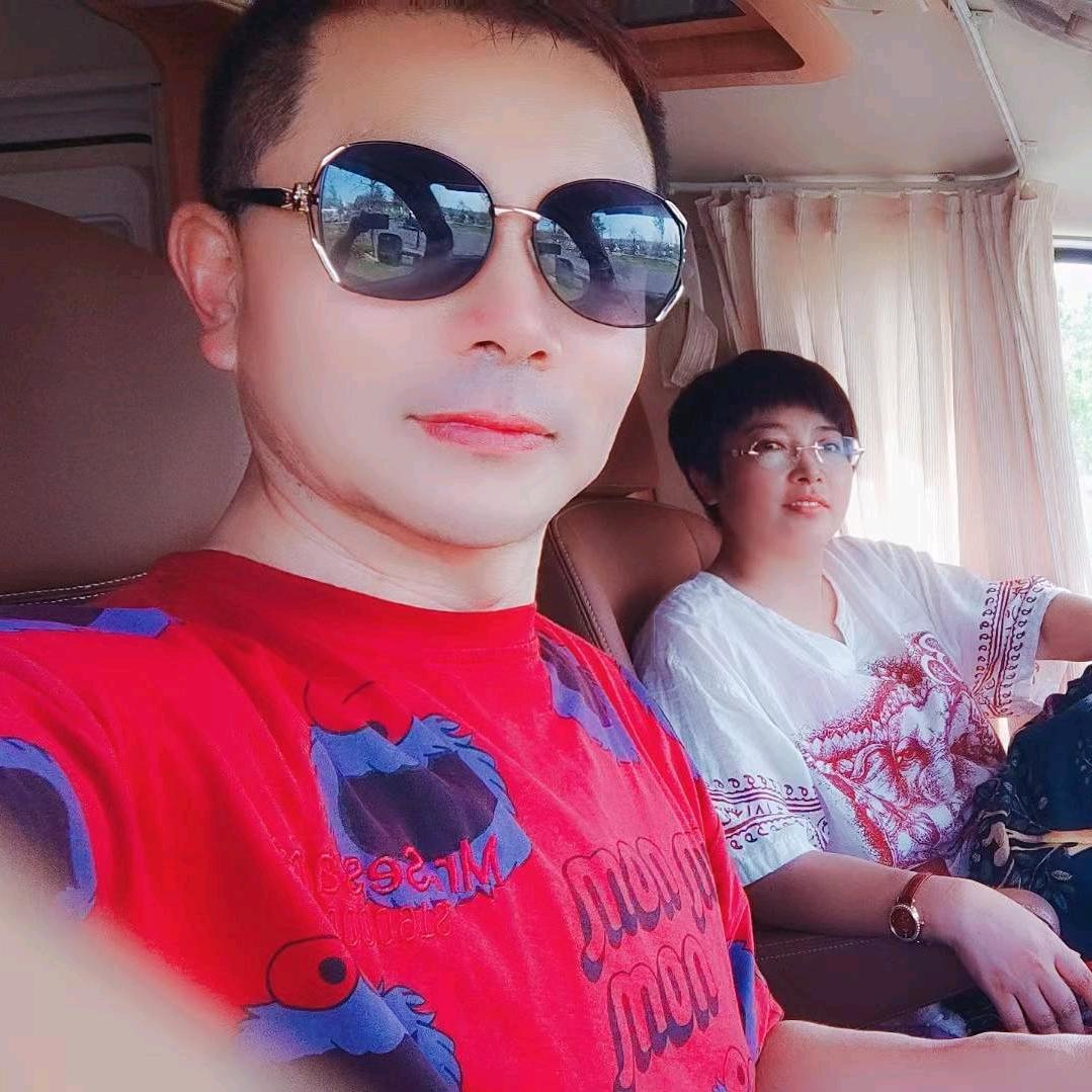 李哥聆听