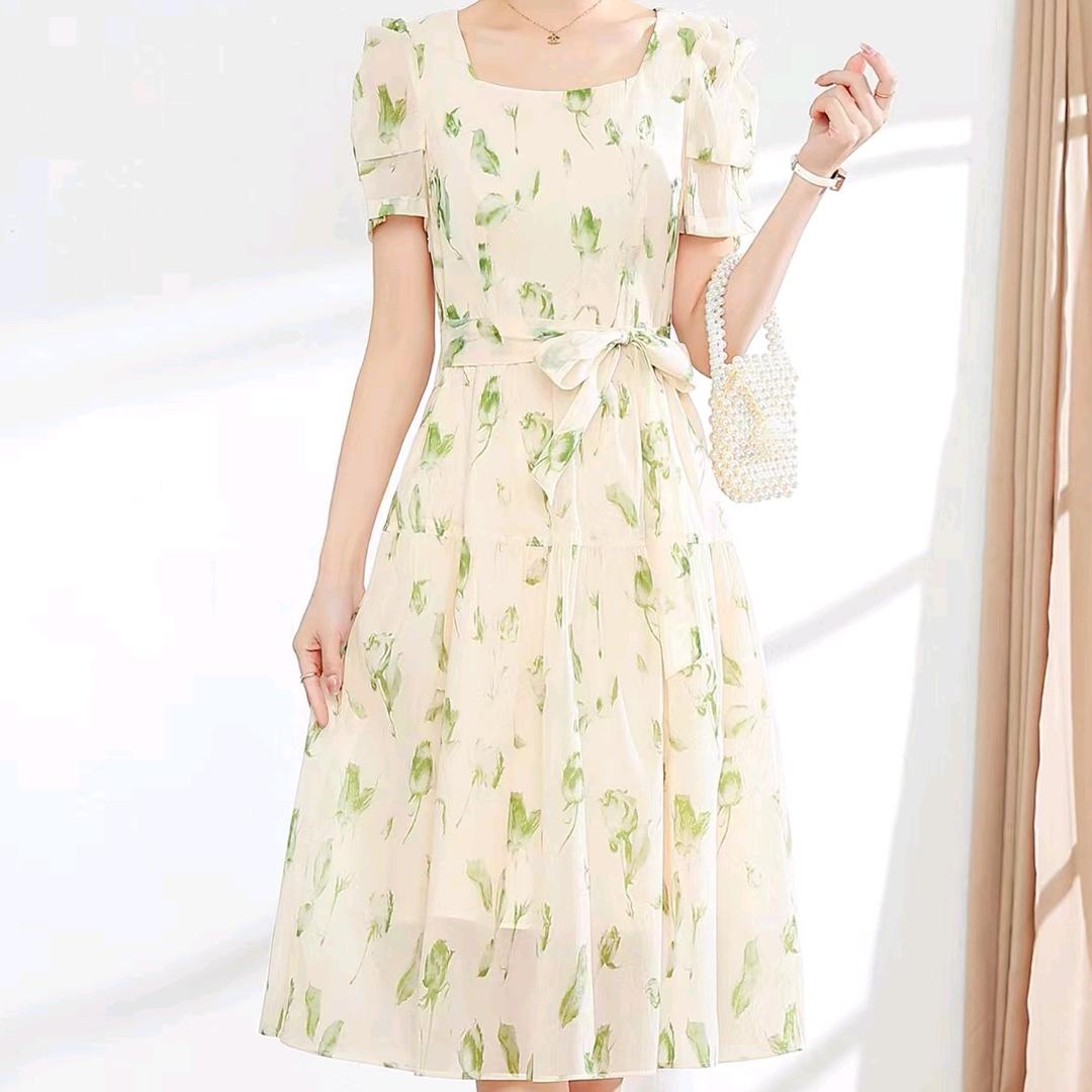 勤怀芹女装