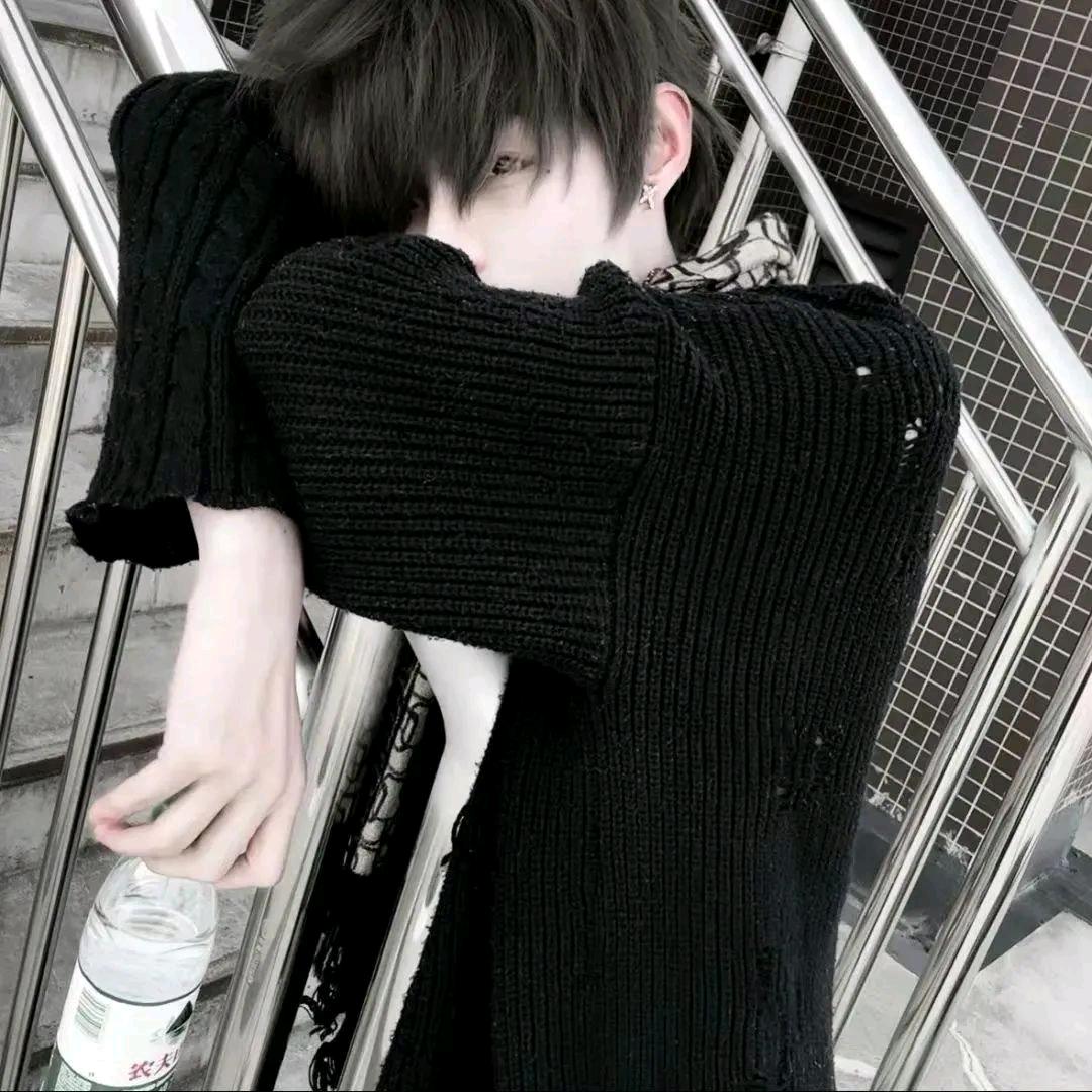 阴冷