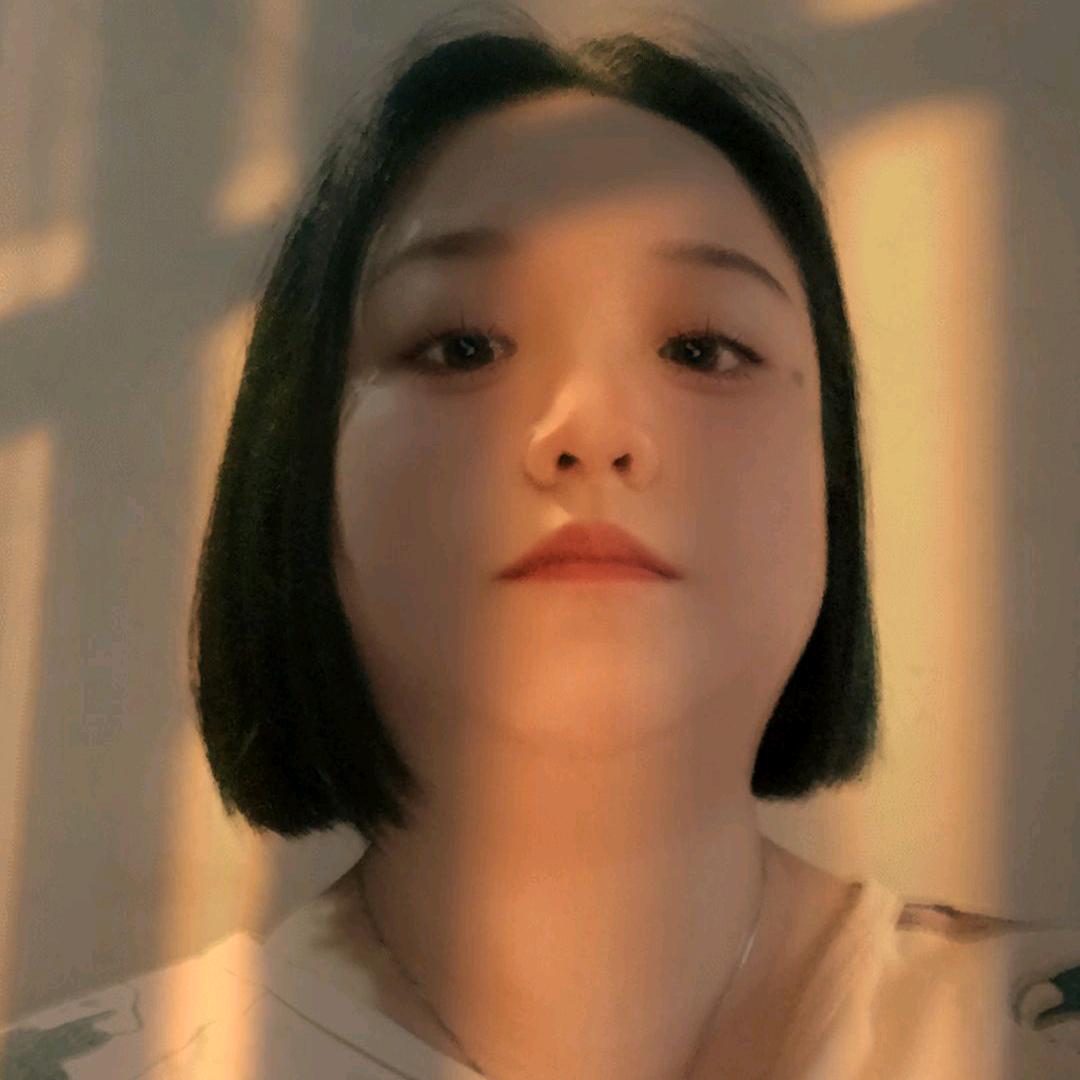 邱草莓