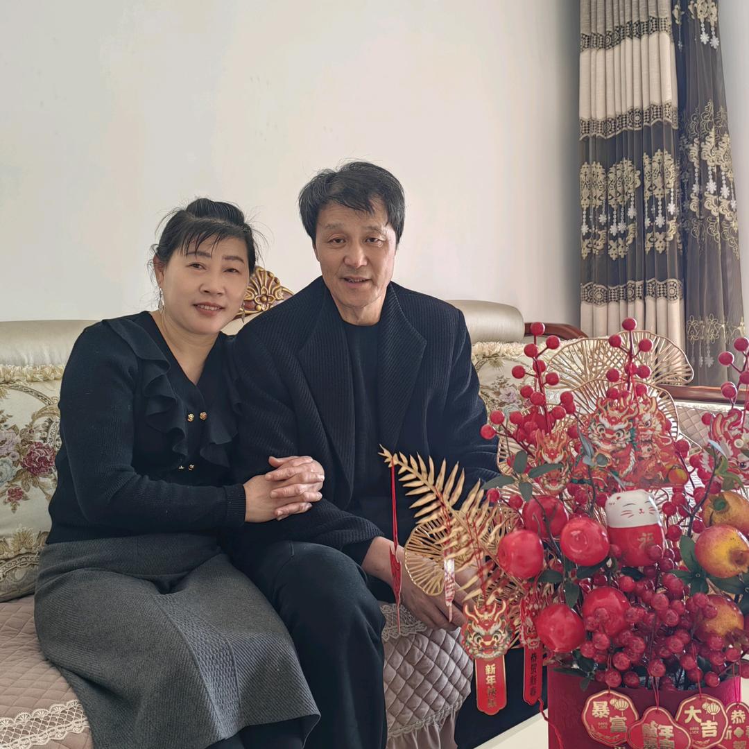 袁益勤70年。河南潢川世博6楼，北京打