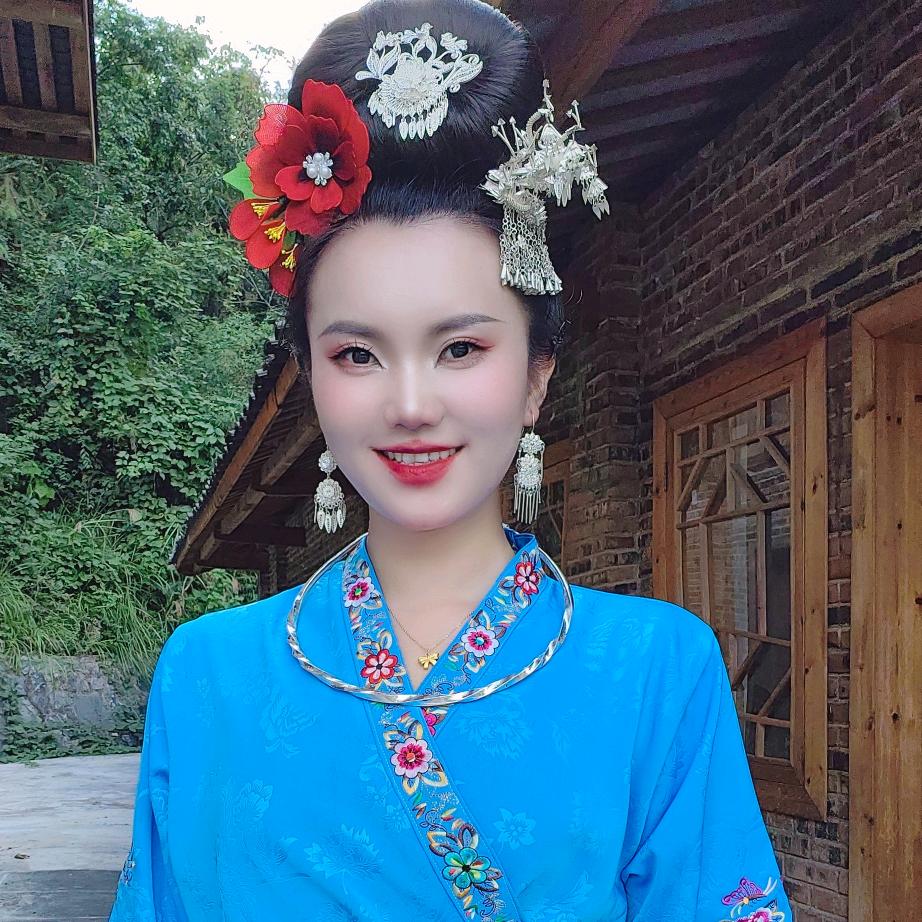 阿兰 苗族