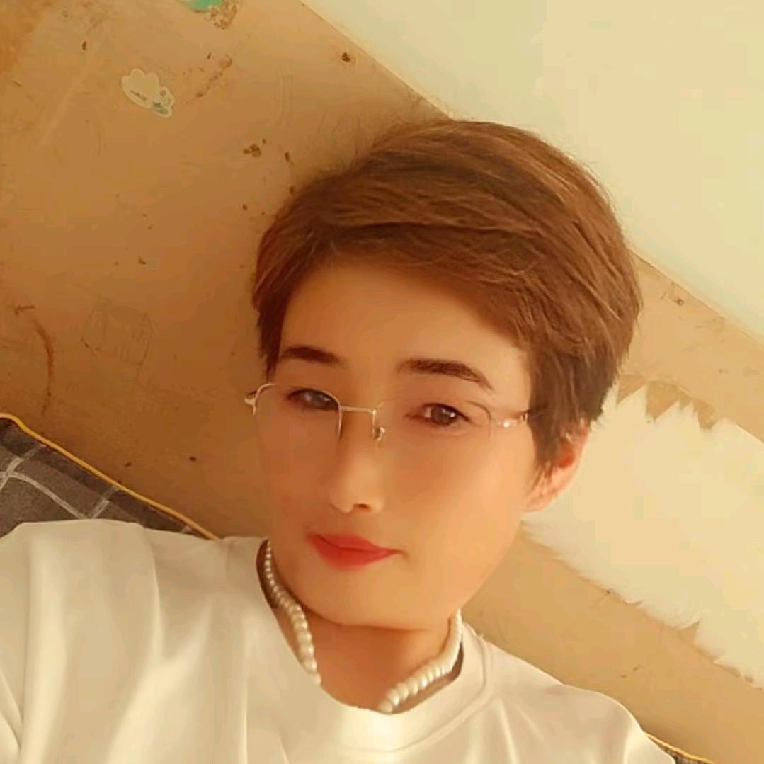 小吴聊天。