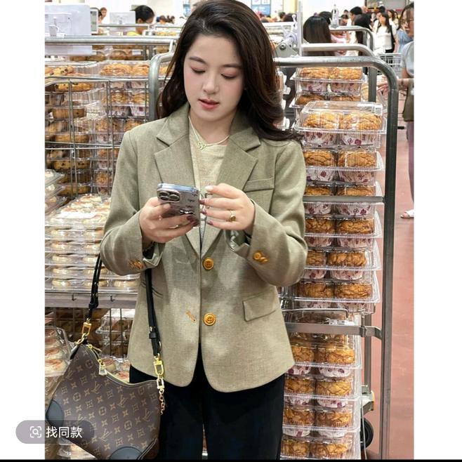 文文小个子（爱穿搭）