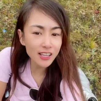 爱斗牛的小尼妹
