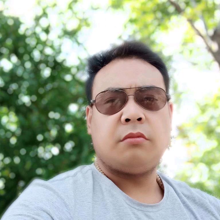 春峰（散养土鸡批发）