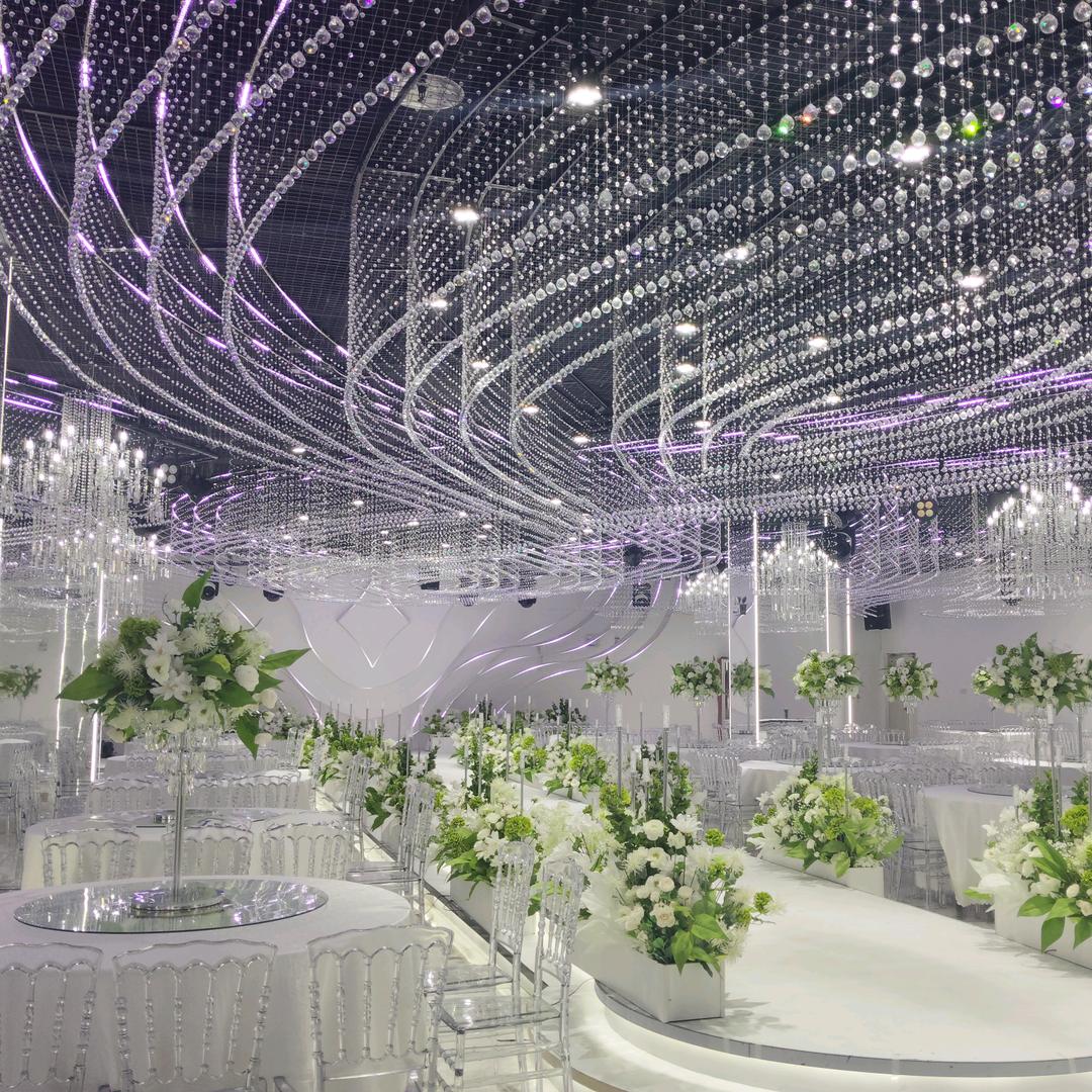 蓝天御宴店小二