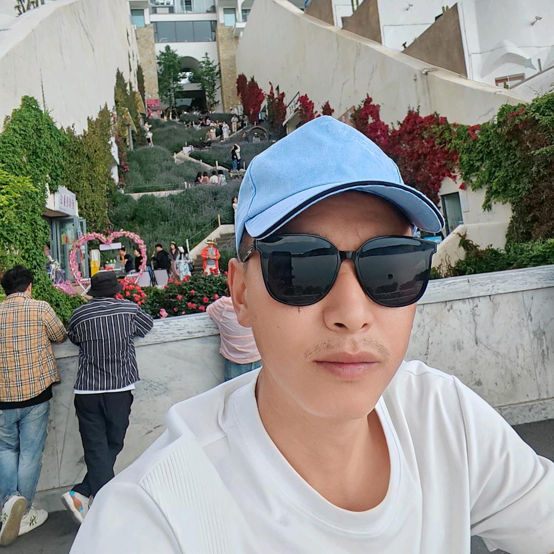 別拿暗戀當飯吃