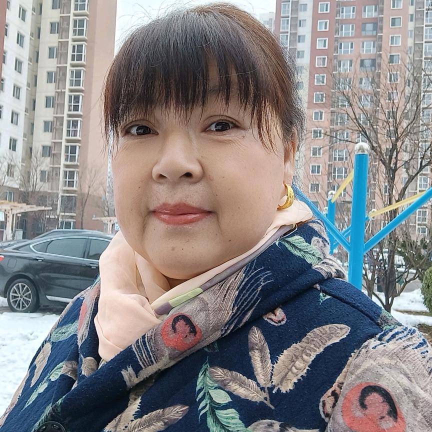 两个孙子开心奶奶