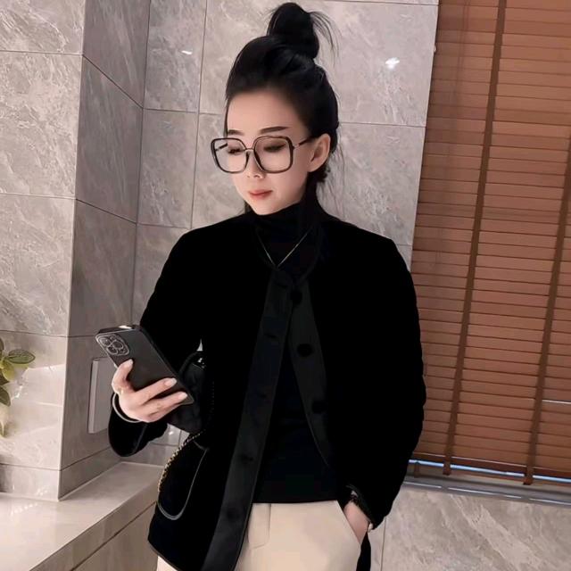 壹伴精品服饰
