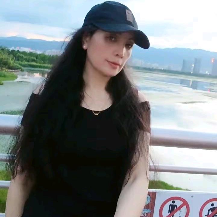 做家庭式养老的 杨姐