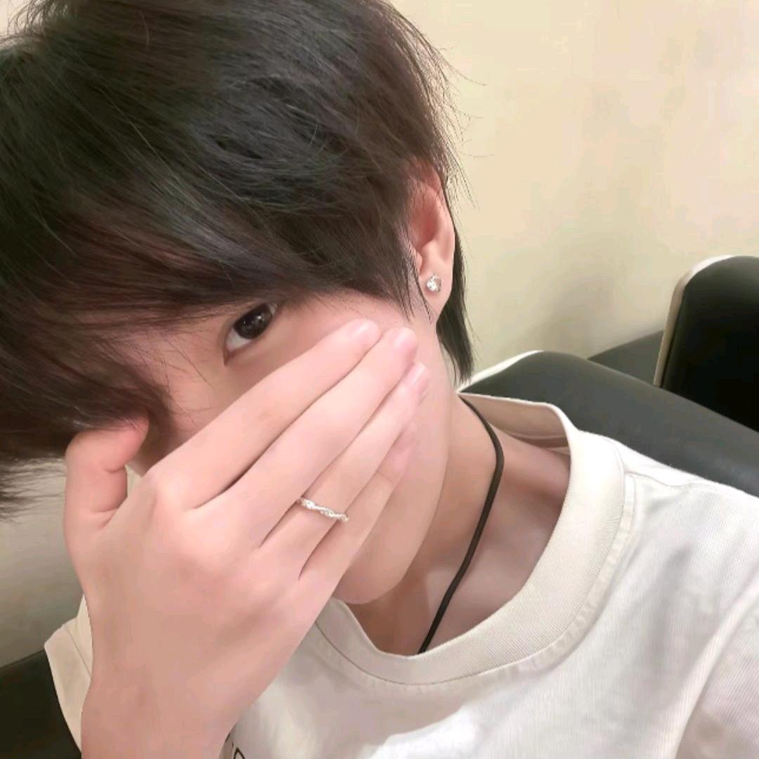 黄华