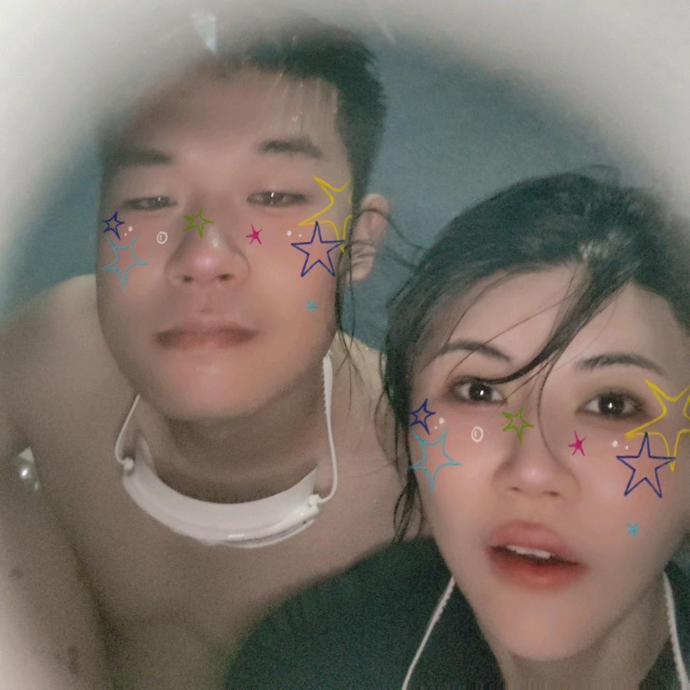 我的原则是，我老婆在哪，我就在哪