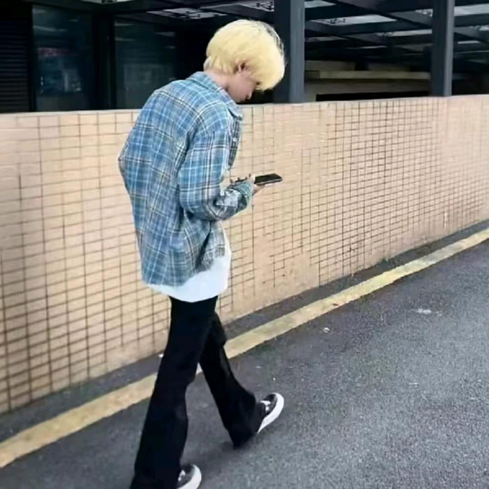 做外墙的小田（三棵树）