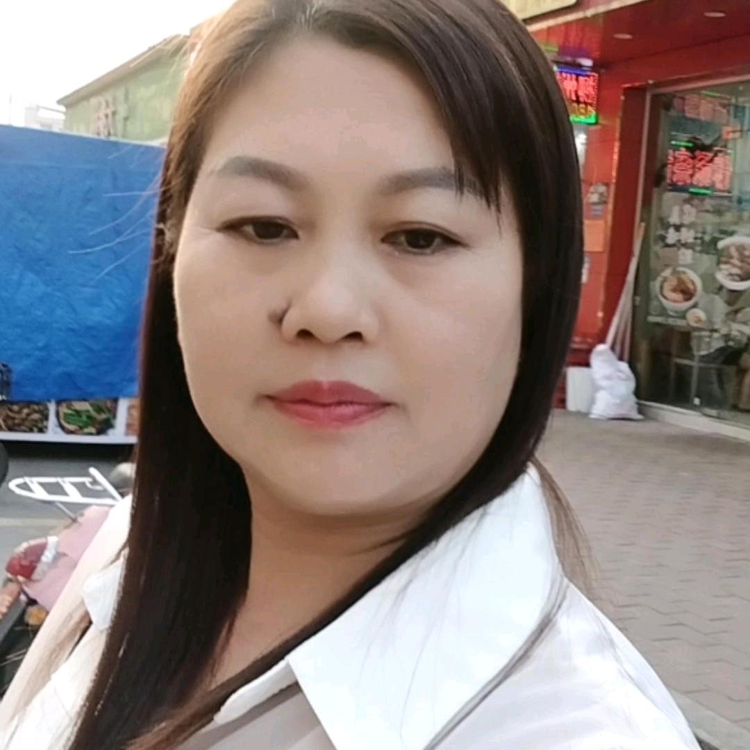 洪梅
