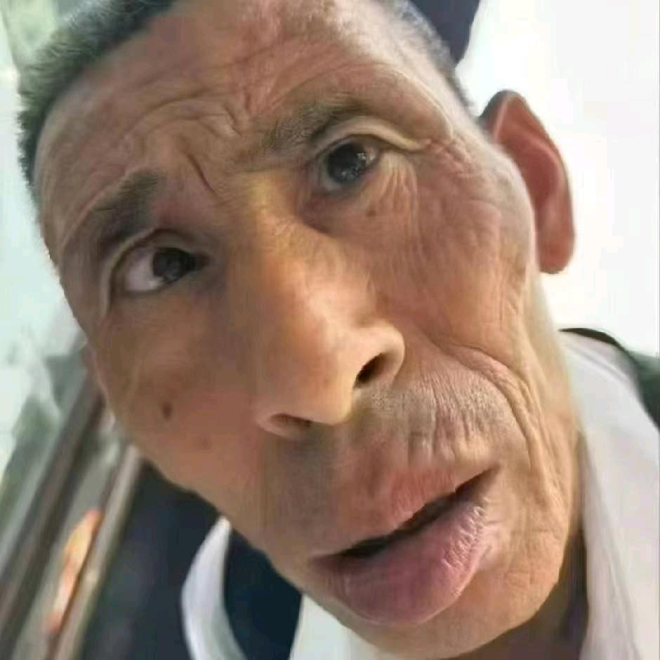 给爷趴下