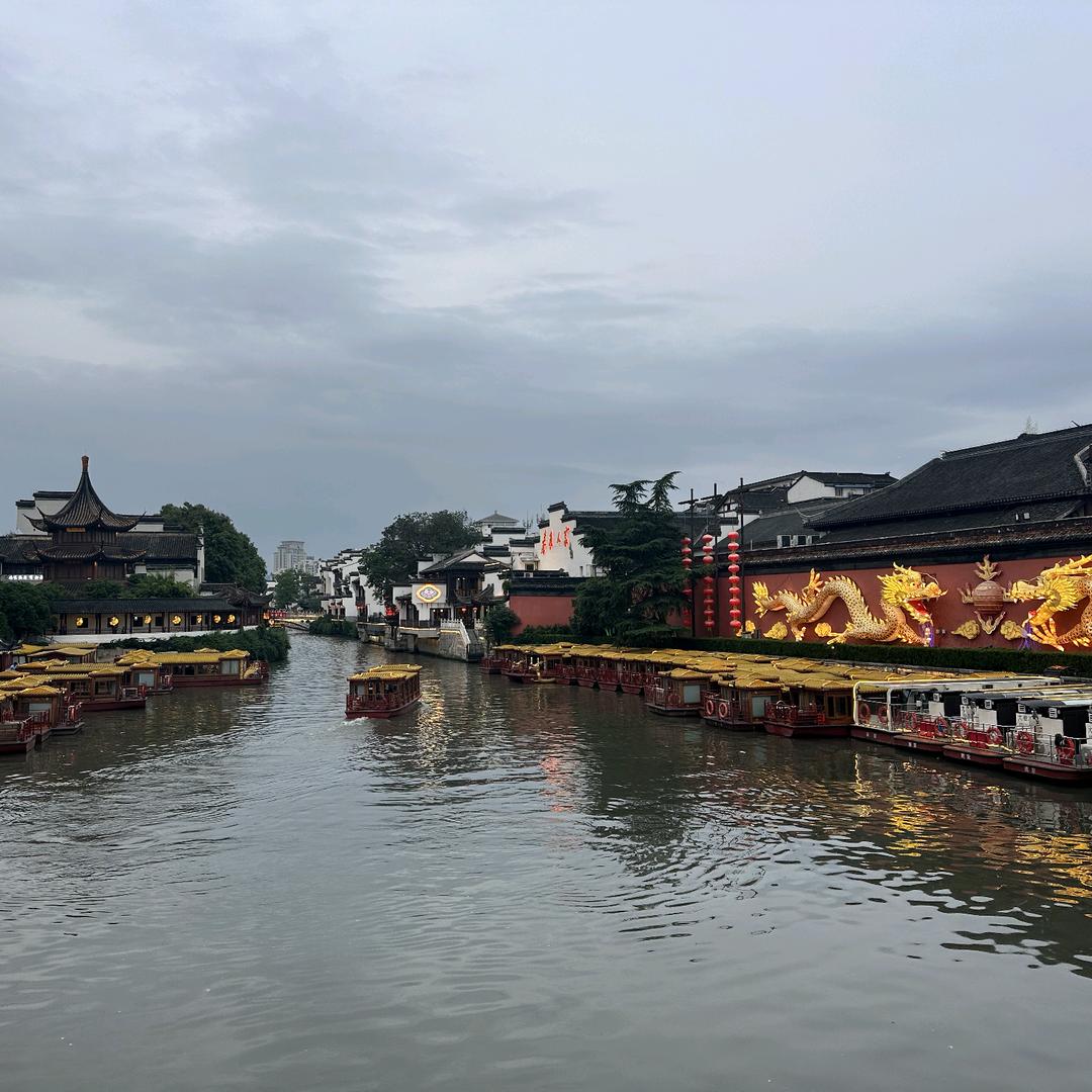 江花胜火