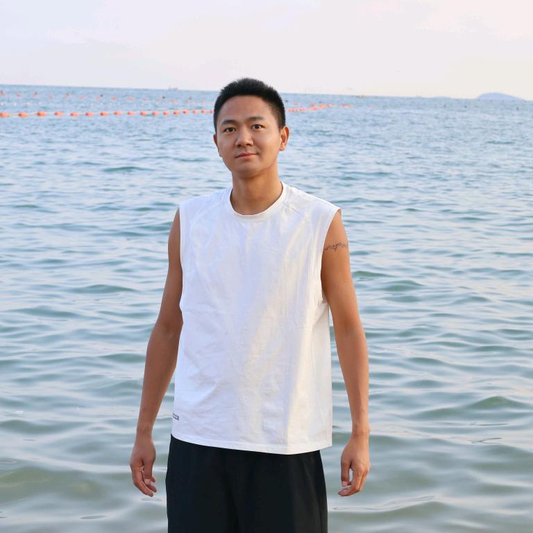 不会笑的黄老师