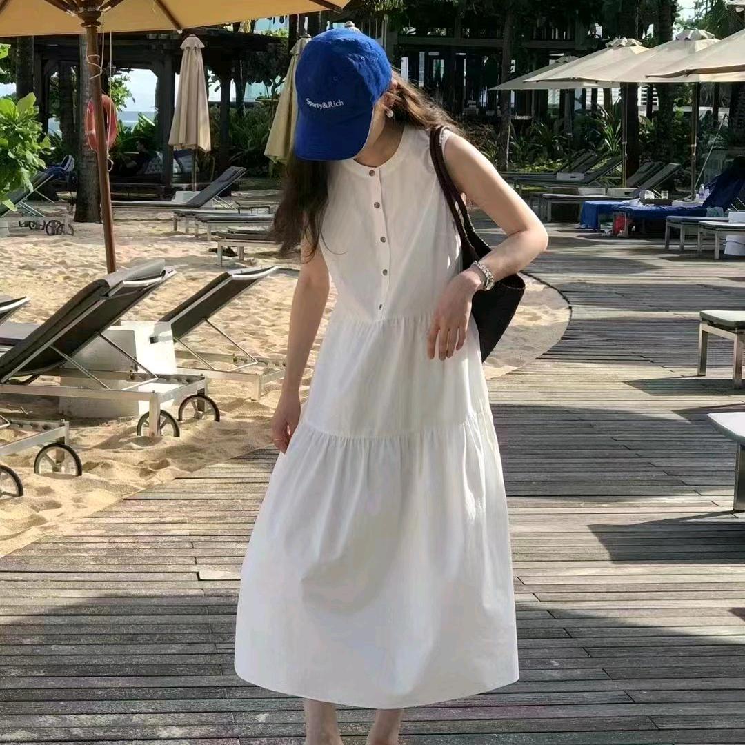 京山市极简女装店