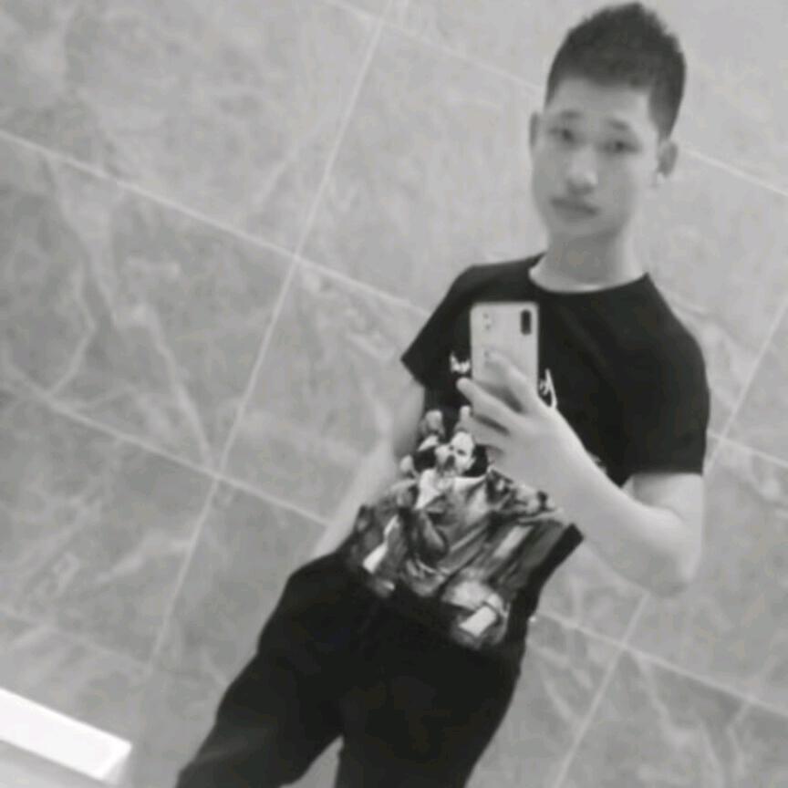 小梁同志