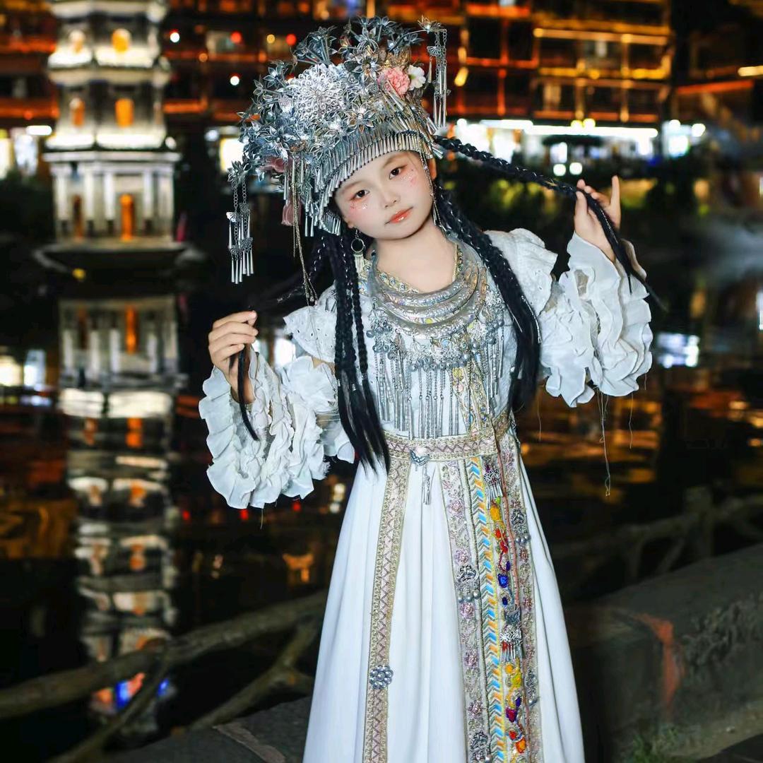 露不是鹿蓓不是贝.萌（破3000）