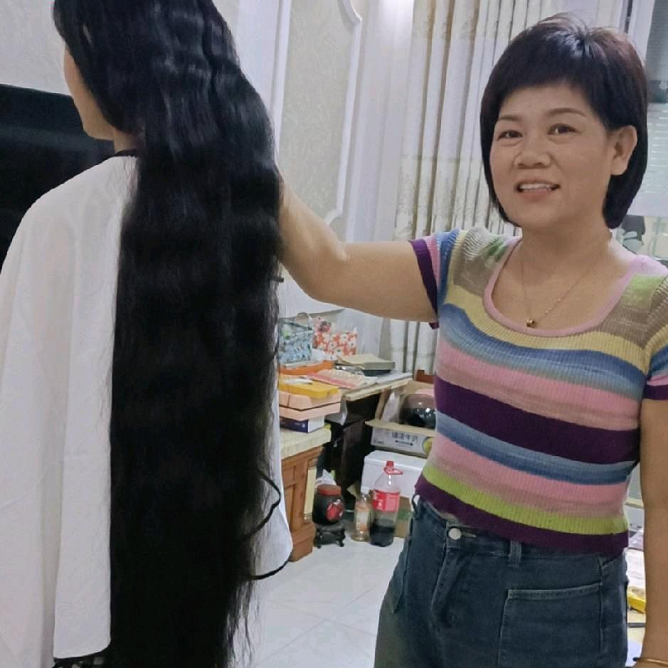 菏泽霞姐剪长发