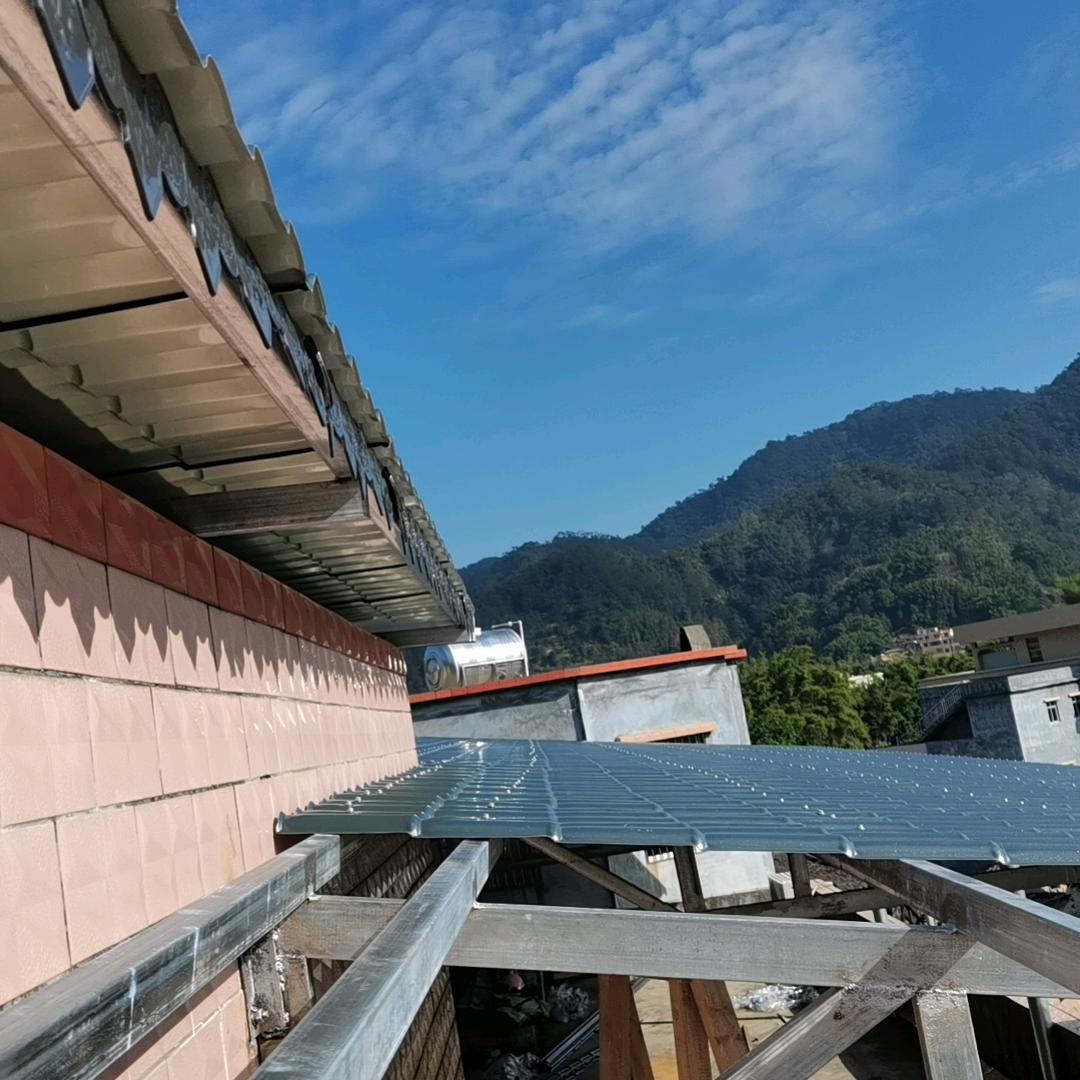 柏柏侃大山