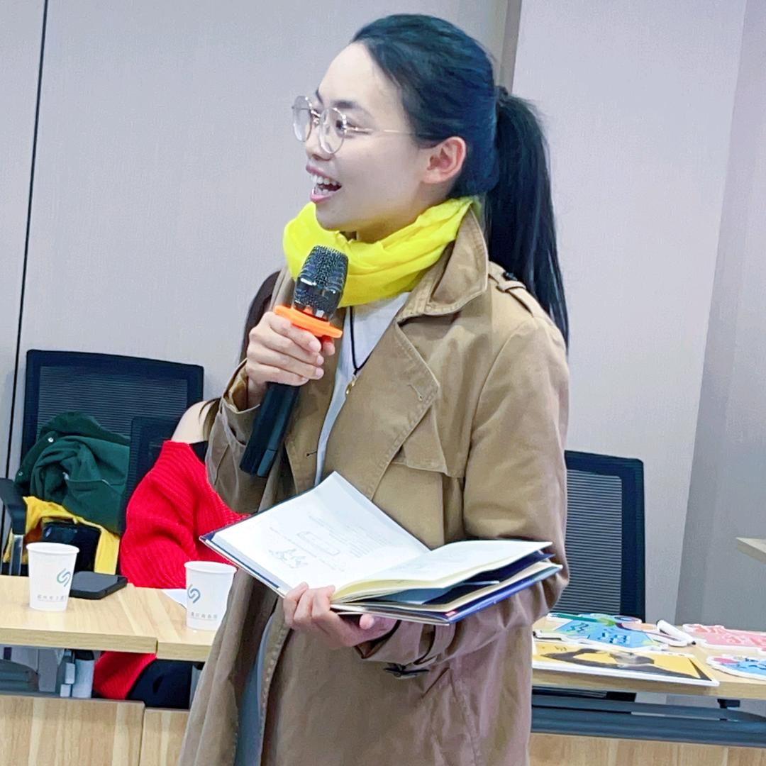 爱生活爱读书的黄妈妈