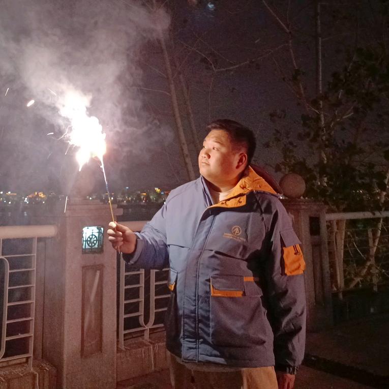 黑皮猪（小波子）