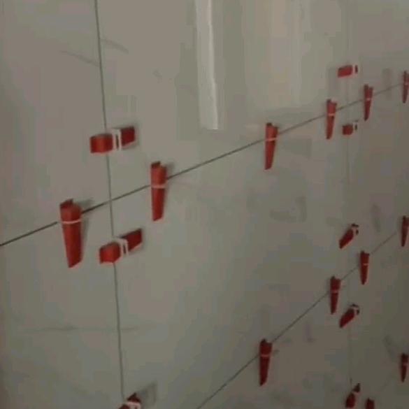 阳逻贴砖李师付