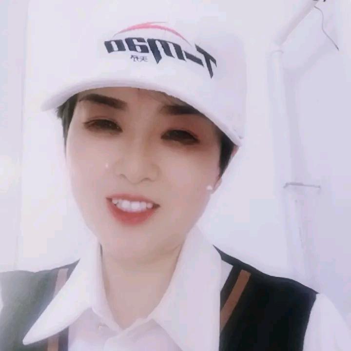 蓝天白云(拒绝连赞)