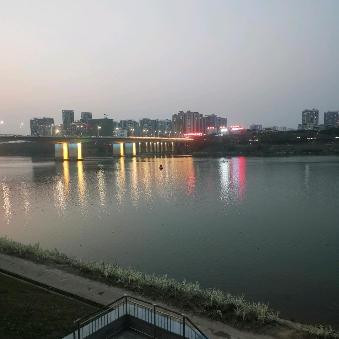 廖姐