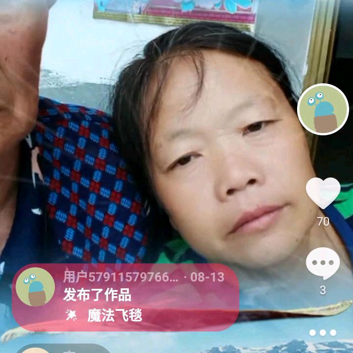 脚踏实地老农民大姐