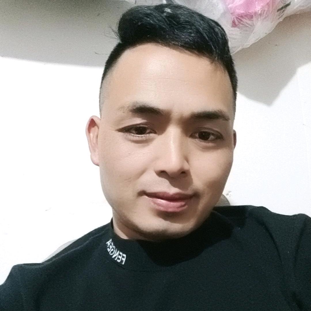 小莫总👉专业仿石漆施工队