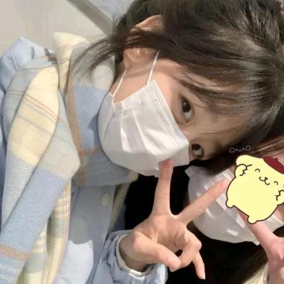 奈七..😜