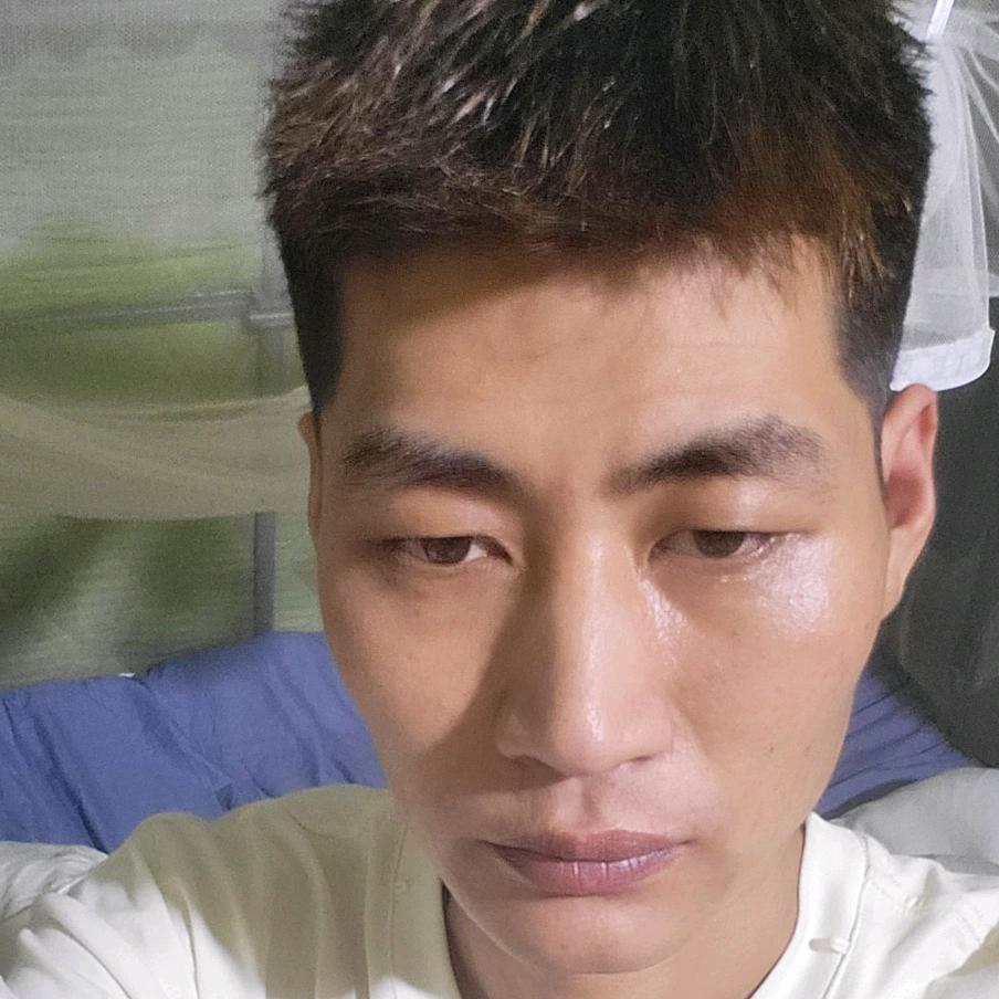 ༺༼࿅࿆࿄࿆叾屾࿅࿆࿄࿆༽༻