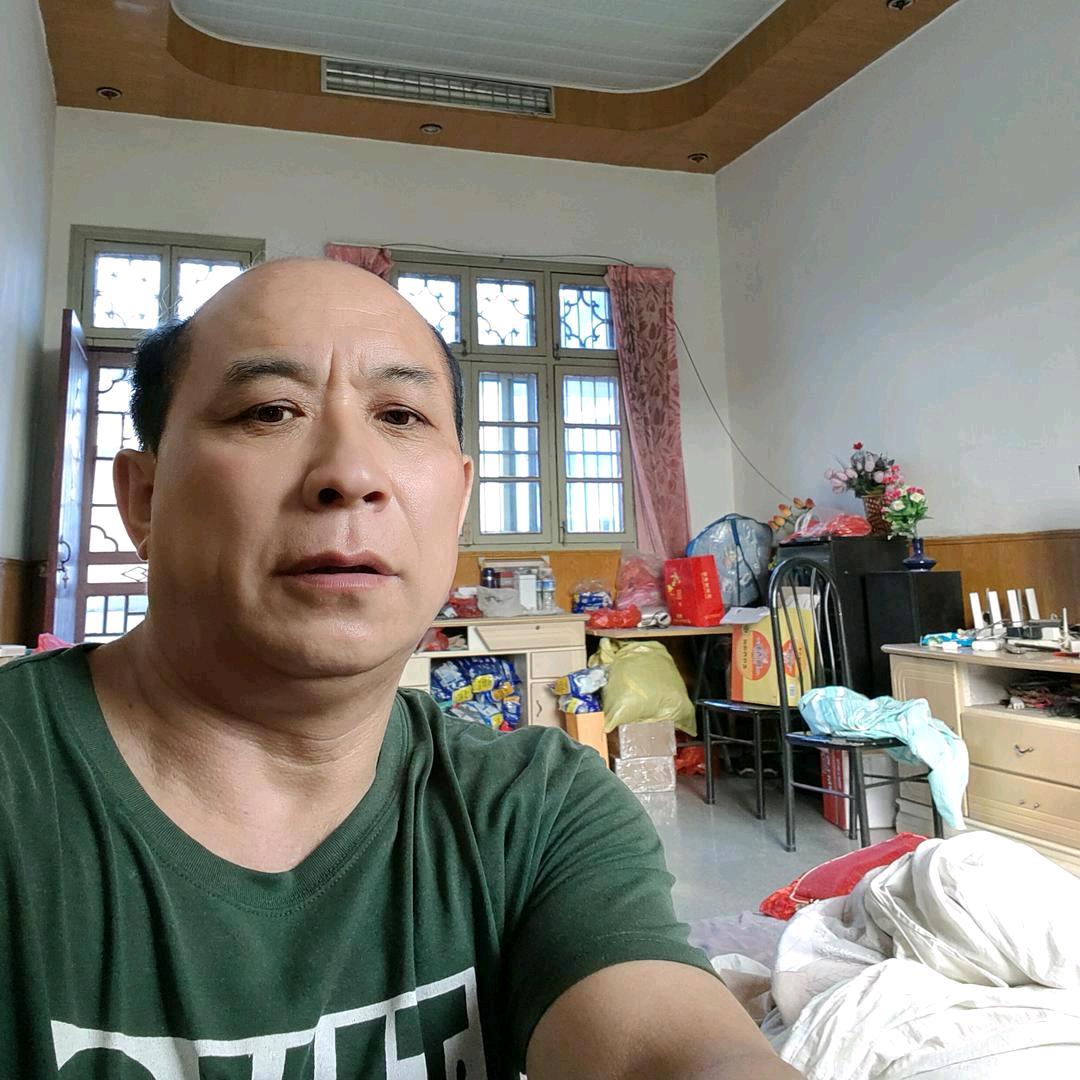 微笑的小罗