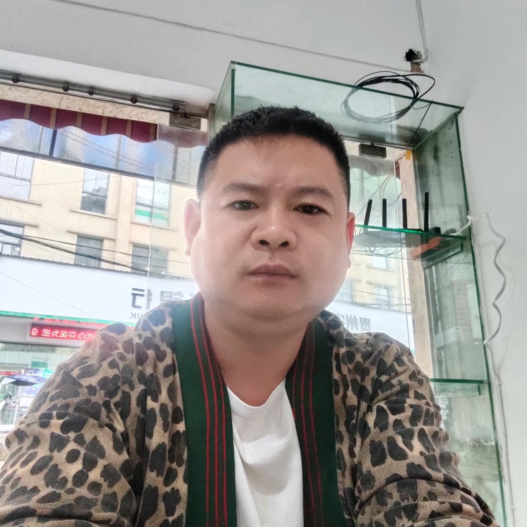 小陈收购生猪批发新鲜肉。
