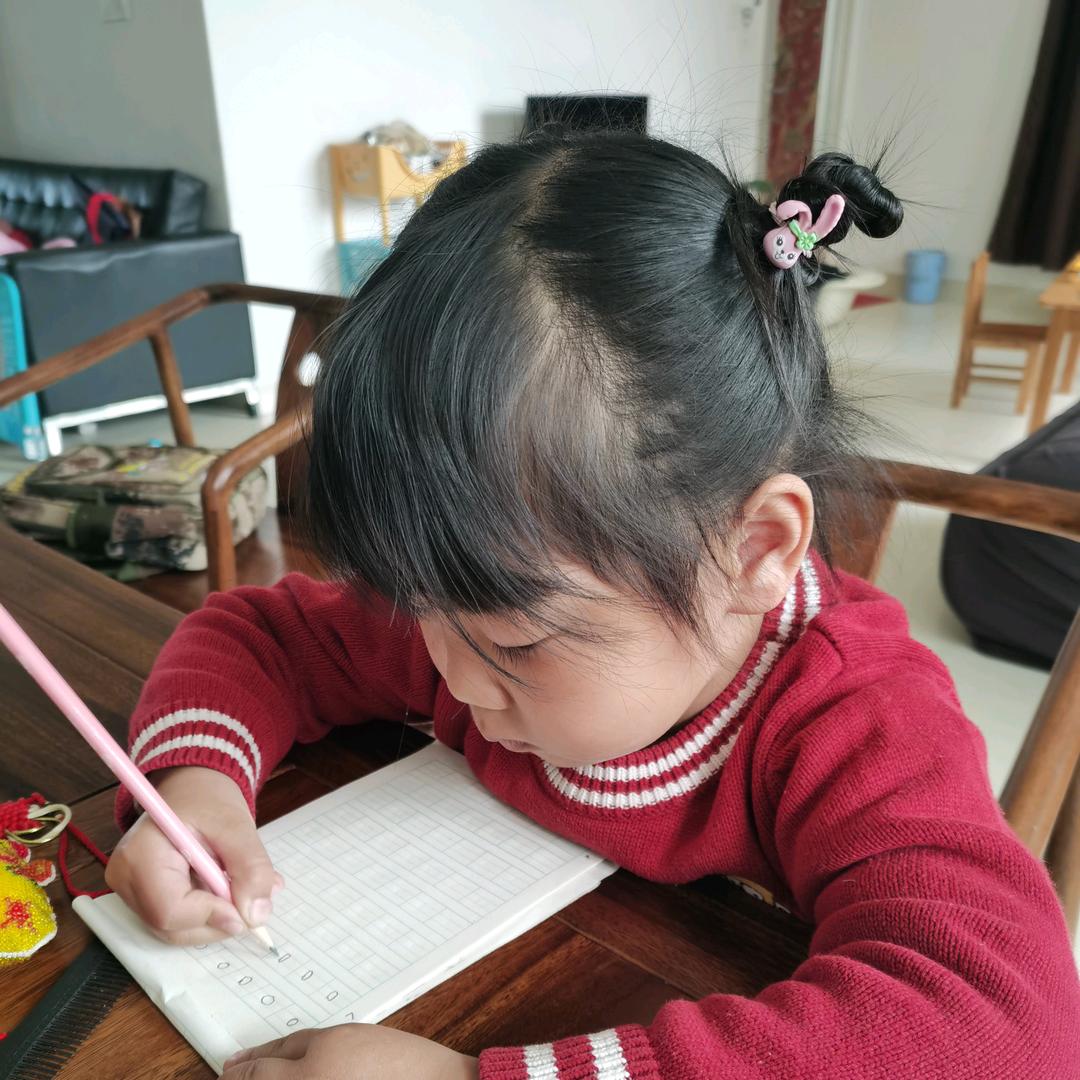 是郑伊也是侠女