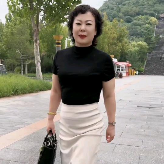 认准：侯姐本人