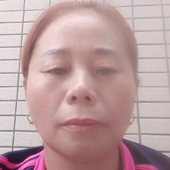 谭英英