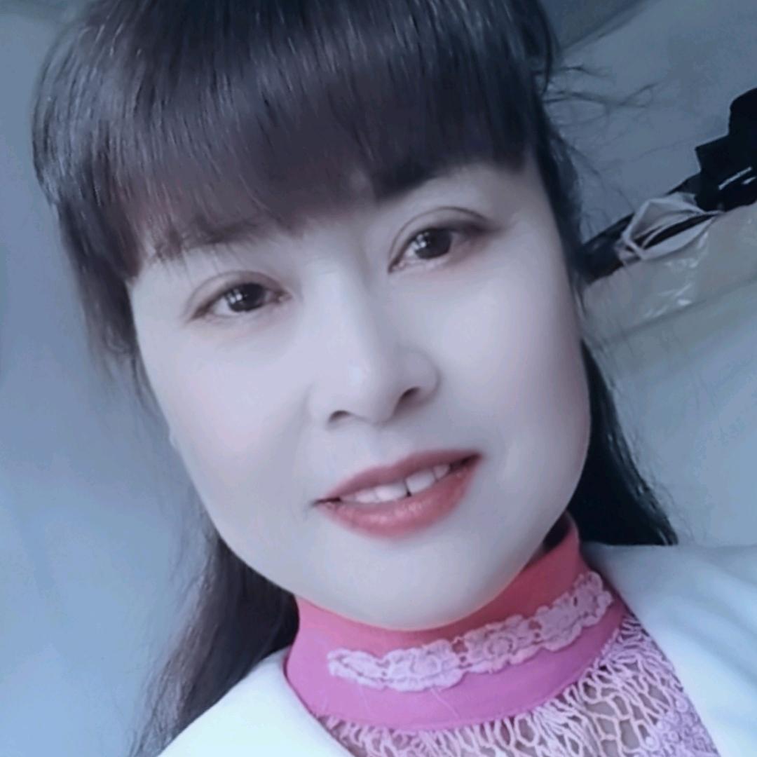 平平安安.