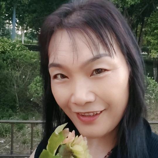 单身杨姐爱表演